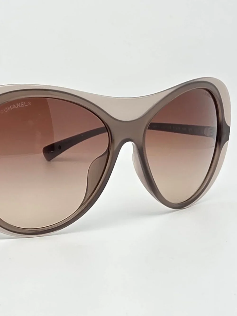 Chanel 5389-A c. 677/S5 Smoky Taupe Frame Brown Gradient Lens Sunglasses Italy